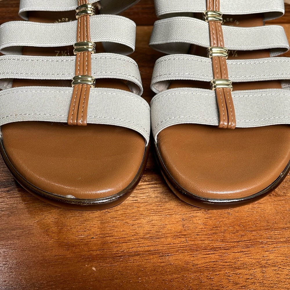 Italian Shoemakers Wedge Sandals - Picture 5 of 12